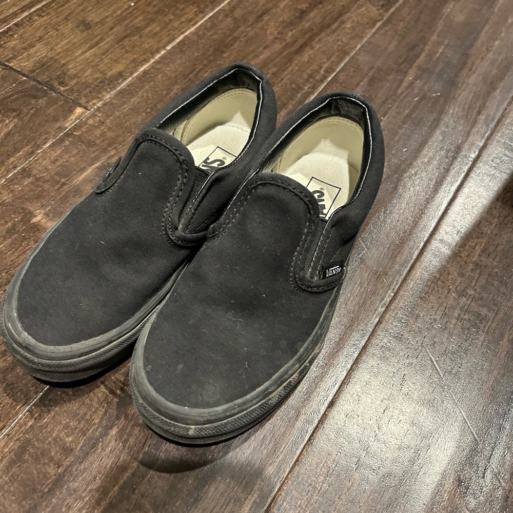 Vans - Picture 1 of 2
